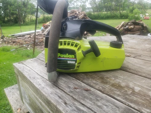 Poulan 2000 Chainsaw for parts Or Repair