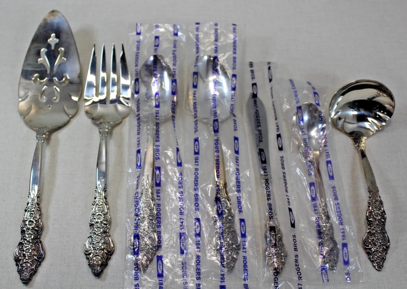 1847 Rogers Bros SILVER RENAISSANCE Silver Plate Flatware 7 Piece Serving Set