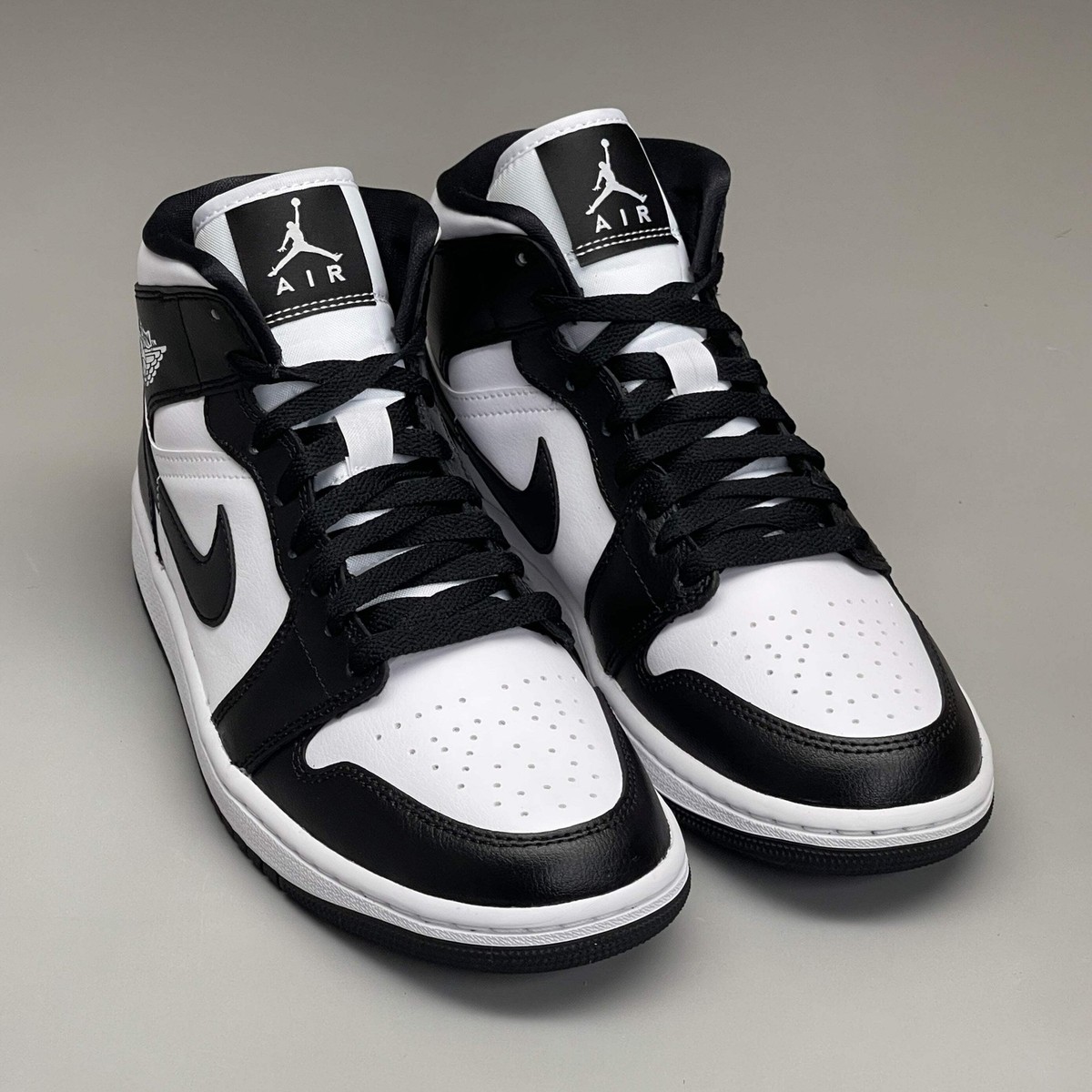 NIKE AIR JORDAN 1 Mid Panda Shoe Women's Sz 6 Black / White DV0991