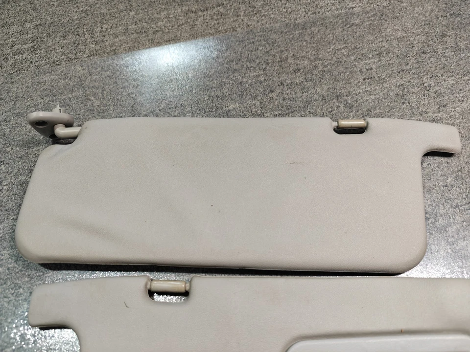 1993-2001 Subaru Impreza Sun Visors Pair Complete Clips Outback Wagon - Image 2 of 4