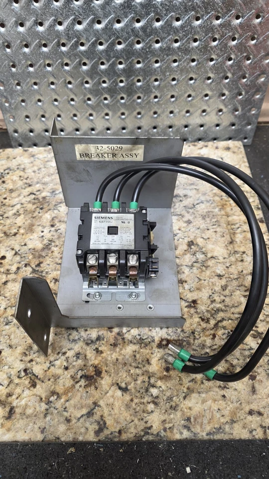 Siemens 42EF35AJ 3-Pole 60A Contactor w/ Mount Bracket (HAAS 32-5029 Assy) –... - Image 2 of 4