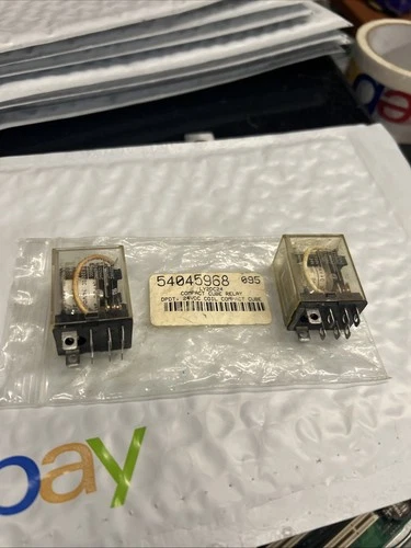 (LOT of 2) OMRON LY2-DC24 OMRON RELAY LY2 24VDC