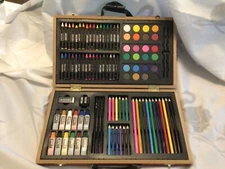 Art 101 USA 101 pc Artist Quality Set in Wood Box