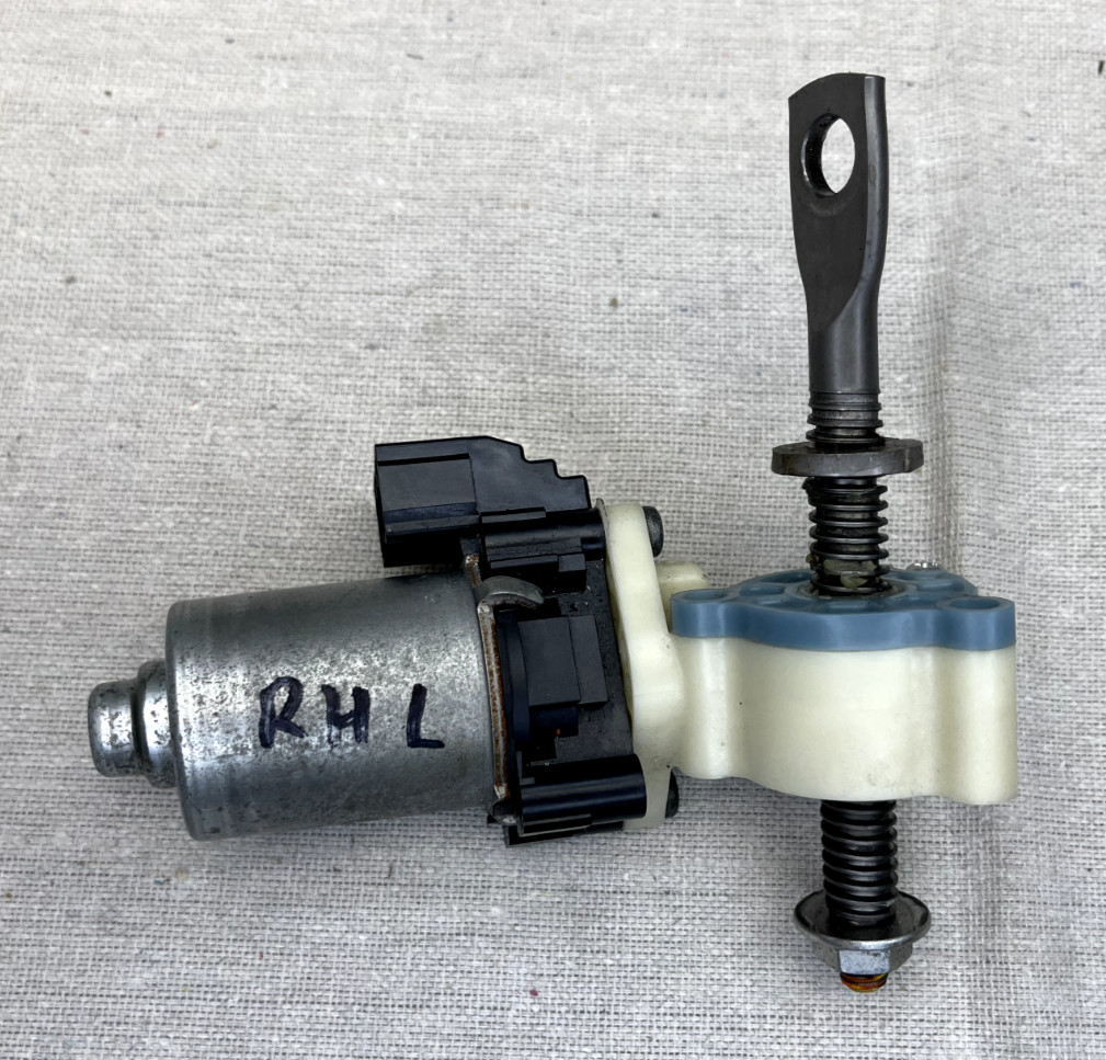 10-15 LEXUS IS250C IS350C FRONT RIGHT SEAT UP DOWN MOTOR ASSY LH OEM 85820-30760
