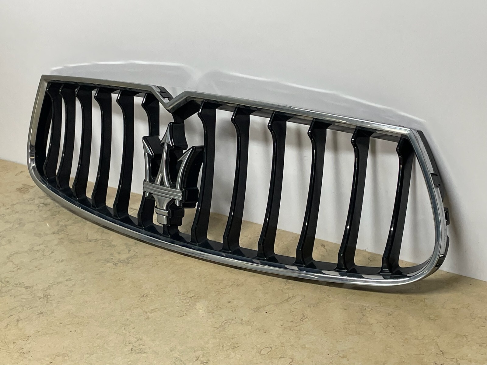 14-17 Ghibli Black Front Bumper Upper Center Grille Grill Panel GENUINE OEM
