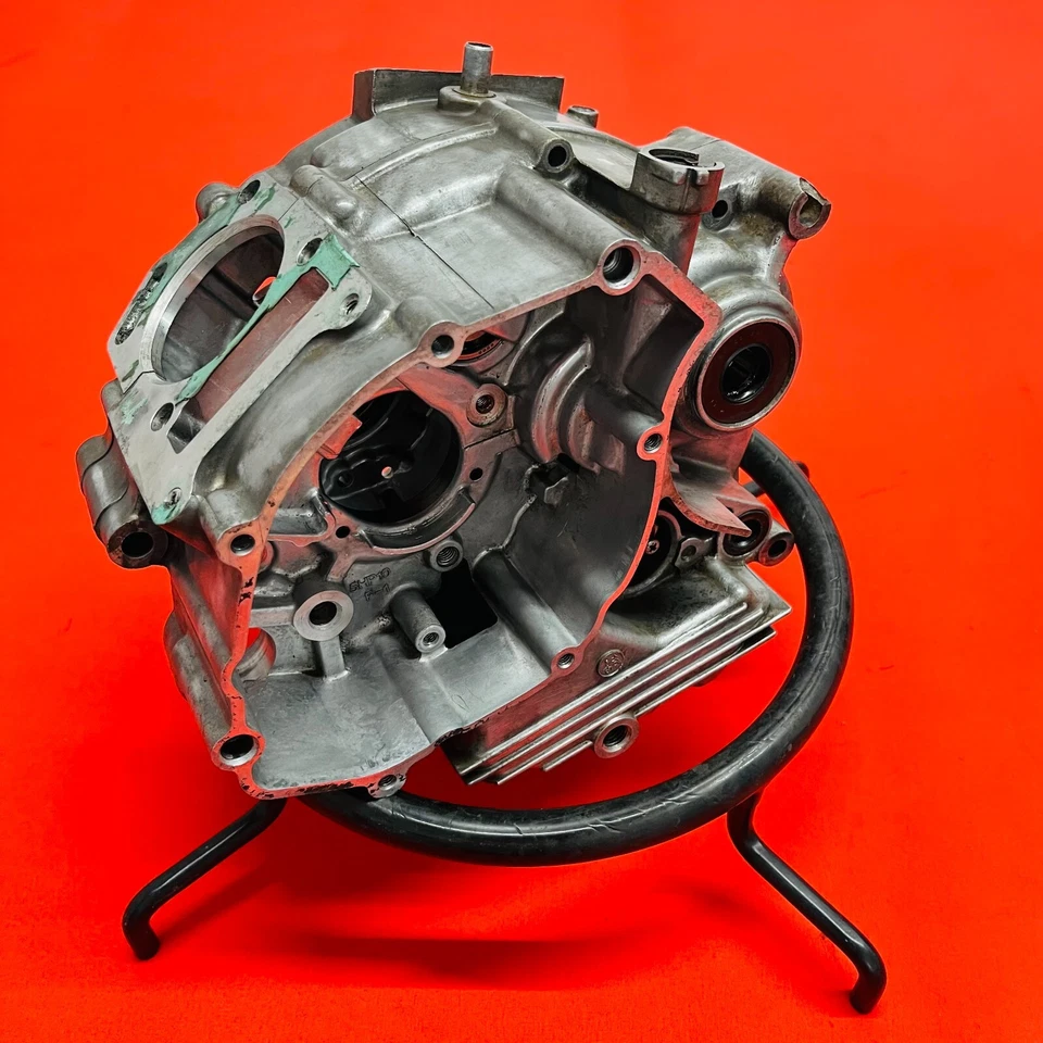 FUNDAS DE MOTOR TTR125E CÁRTER A JUEGO GENUINO OEM YAMAHA TTR 125 E L 2000-2007 Foto 2 de 4