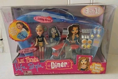 2005 Rare Lil Bratz Life Style Diner with Doll Play Set Carry Case  New