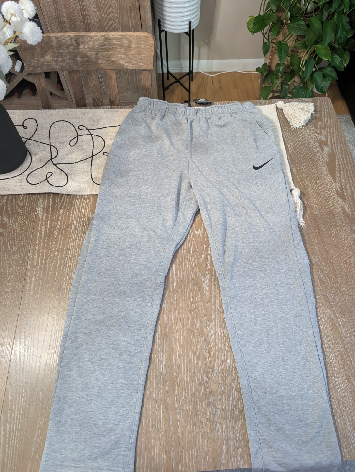 Nike Dri-Fit Fleece Joggers Pants Mens Size Large Light Gray 800191-091 NEW