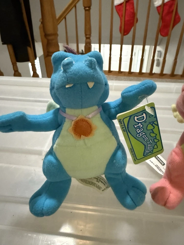 2 DE COLECCIÓN 1999 HASBRO PELUCHE CUENTOS DE DRAGONES ANIMALES DE PELUCHE AZUL ORD/ROSA CASSIE 6" Foto 3 de 4