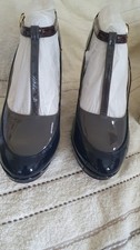 Clarks Kendra Daisy Heels T-bar Shoes Navy Combi Patent Leather Size 5