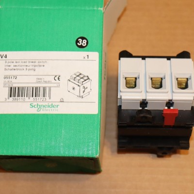 One New Schneider Electric V4 Vario 3 Pole Switch Disconnector 055172 More Avail