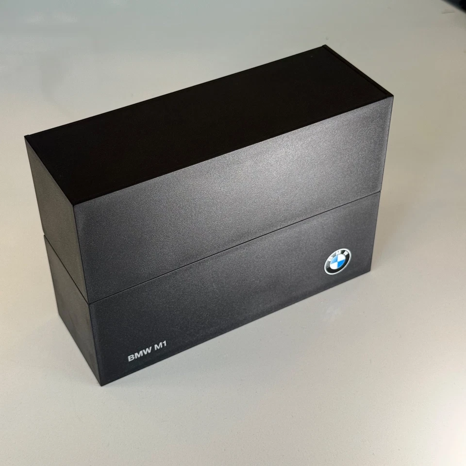 Minichamps 1:43 BMW M1 - Gris - Limpio, en caja en rara caja plegable con especificaciones del concesionario!!! Foto 3 de 4