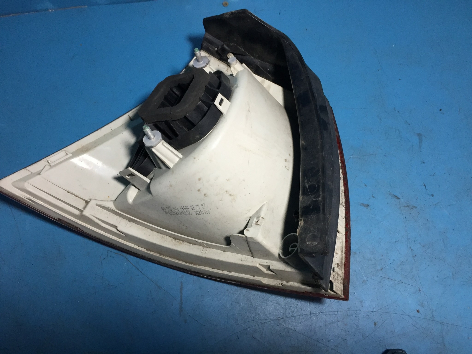 2008 Volkswagen Golf MK5 1K6945096AA Right Side Brake Light eBay