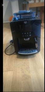 Krups kaffeemaschinen schwarz mit 2 Reinigungskapseln Voll funktioniert  Verkauf