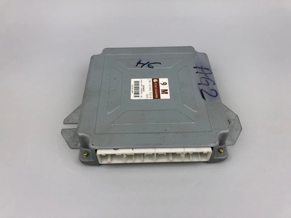 2004 Subaru Legacy Engine Control Computer Module ECU unit 22611AJ49B Foto 2 de 4