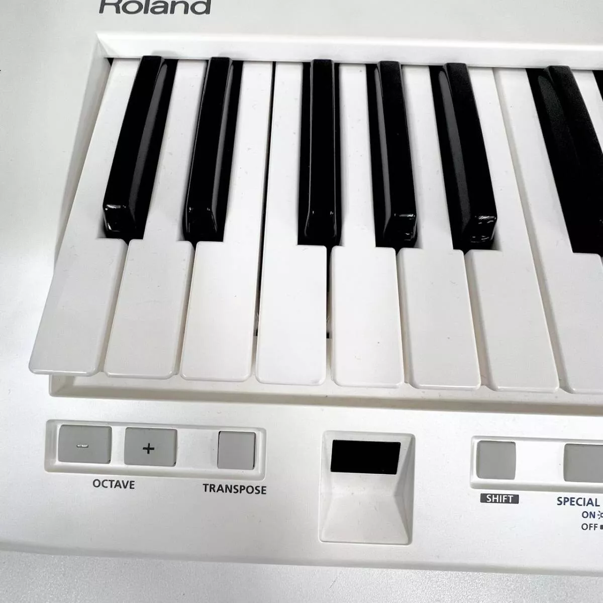 Roland Lucina AX-09 Keyboard Synthesizer Keytar Good Working Free Shipping