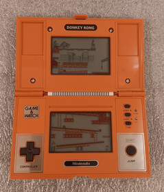 NINTENDO Donkey Kong Game and Watch  DK-52. MADE IN JAPAN 1982.
