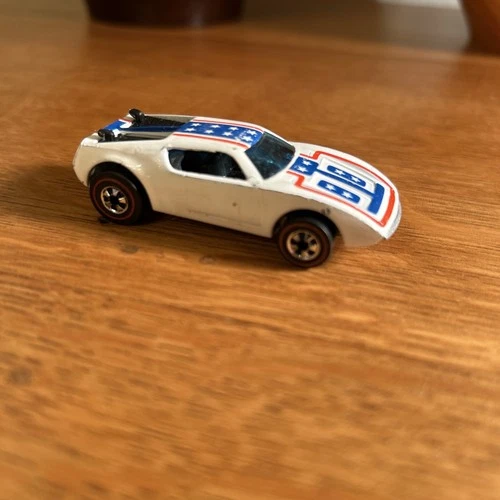 RARE - ORIGINAL HOT WHEELS WARPATH white , NICE 1969 Metal Base