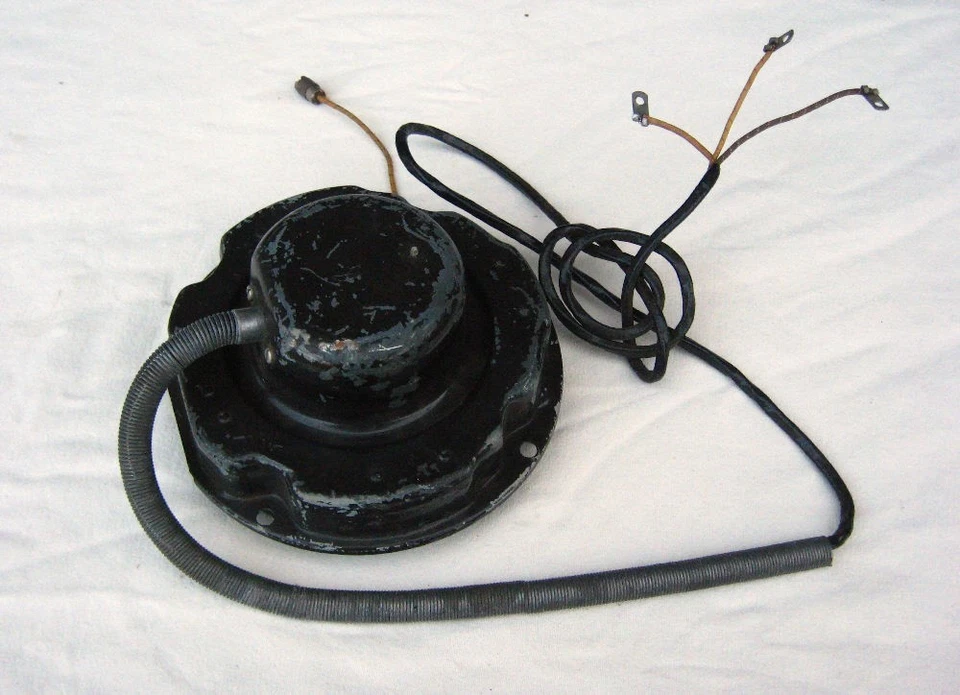 1946-1948 Lincoln Zephyr Continental NOS Headlight Bucket 1947 46 47 48 8DA 8CA - Image 2 of 4