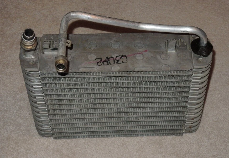 Oldsmobile Toronado 1979-1985 evaporador evaporador enfriador de aceite  Foto 2 de 4