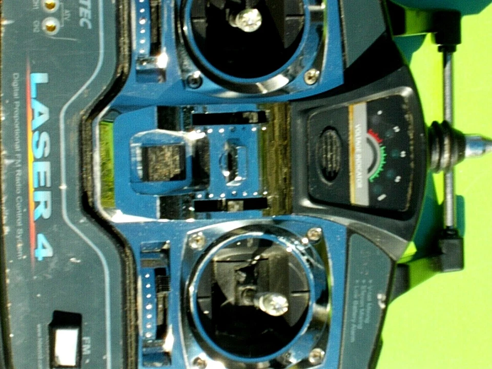 HITEC LASER 4 AIRPLANE REMOTE CONTROL DIGITAL PROPORTIONAL FM RADIO CTRL. SYSTEM - Image 4 of 4