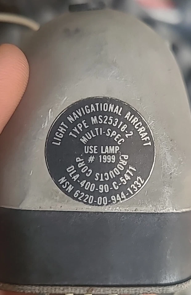 Lámpara de avión de navegación ligero tipo MS 25318-2 # 1999 Foto 2 de 4