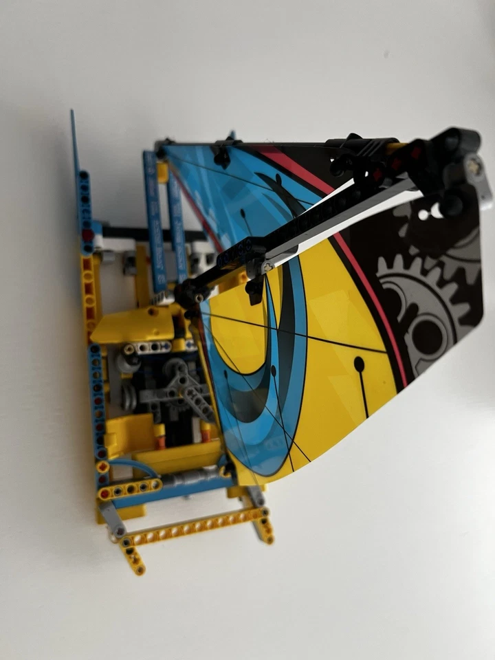 LEGO Technic 42074 Racing Yacht, photo 3 of 5