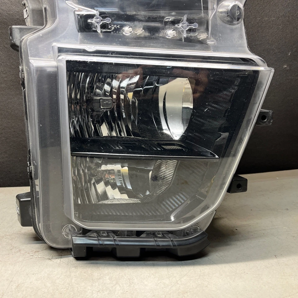 Faro delantero derecho Chevy Silverado 2500 3500 HD 2020-2023 LED OEM Foto 3 de 4