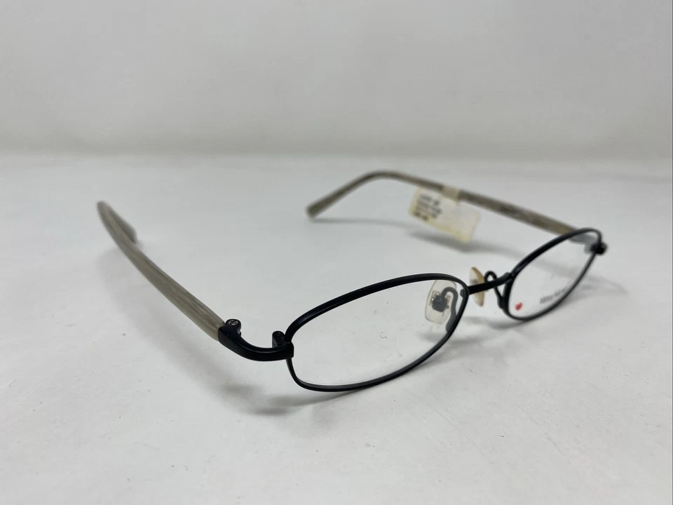 Vera Wang 日本 V137 BK 47-17-135 黑色貂皮全边眼镜框 QS76 — 第 3/4 张图片