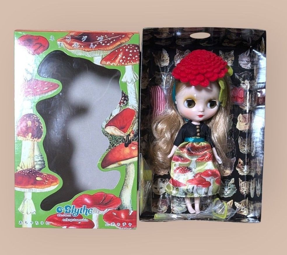 Ahcahcum & Muchacha Collaboration Middie Blythe Cat Shoes Hood