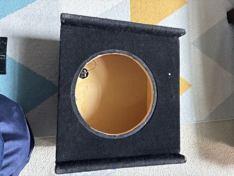 Single 12" Carpeted Subwoofer Speaker Enclosure Box w/ Terminal Cup Universal