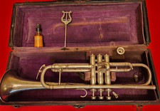H.N. WHITE KING MASTER MODEL SILVER TRUMPET 1926-32 CASE MUSICSTAND