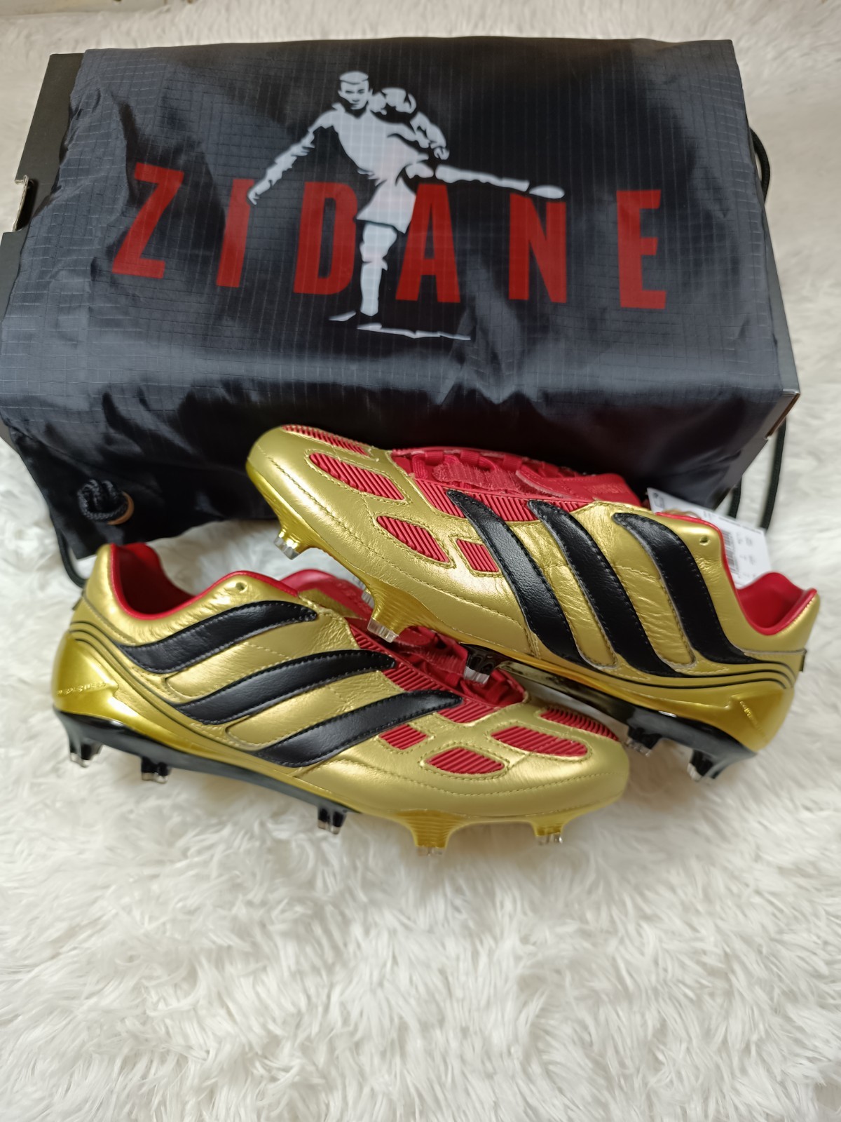 Crampons football adidas Predator World Player 2000 Zidane taille 42 pour terrain sec FG