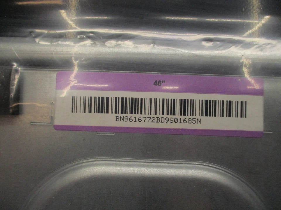 Base de pie Samsung UN46D6000SFXZA con tornillos BN96-16772B Foto 2 de 4