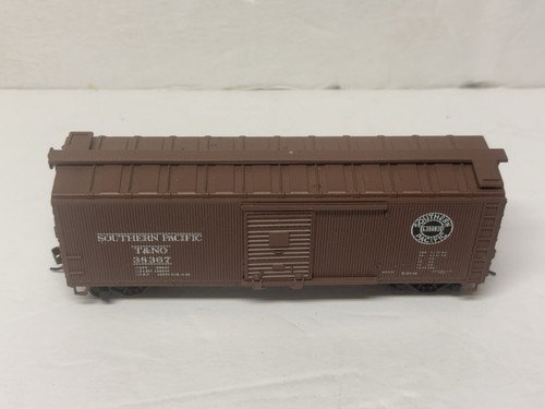 Coche de caja Athearn escala HO Southern Pacific 40’ con lados de madera 38367 con Kadees | Zustand: Used