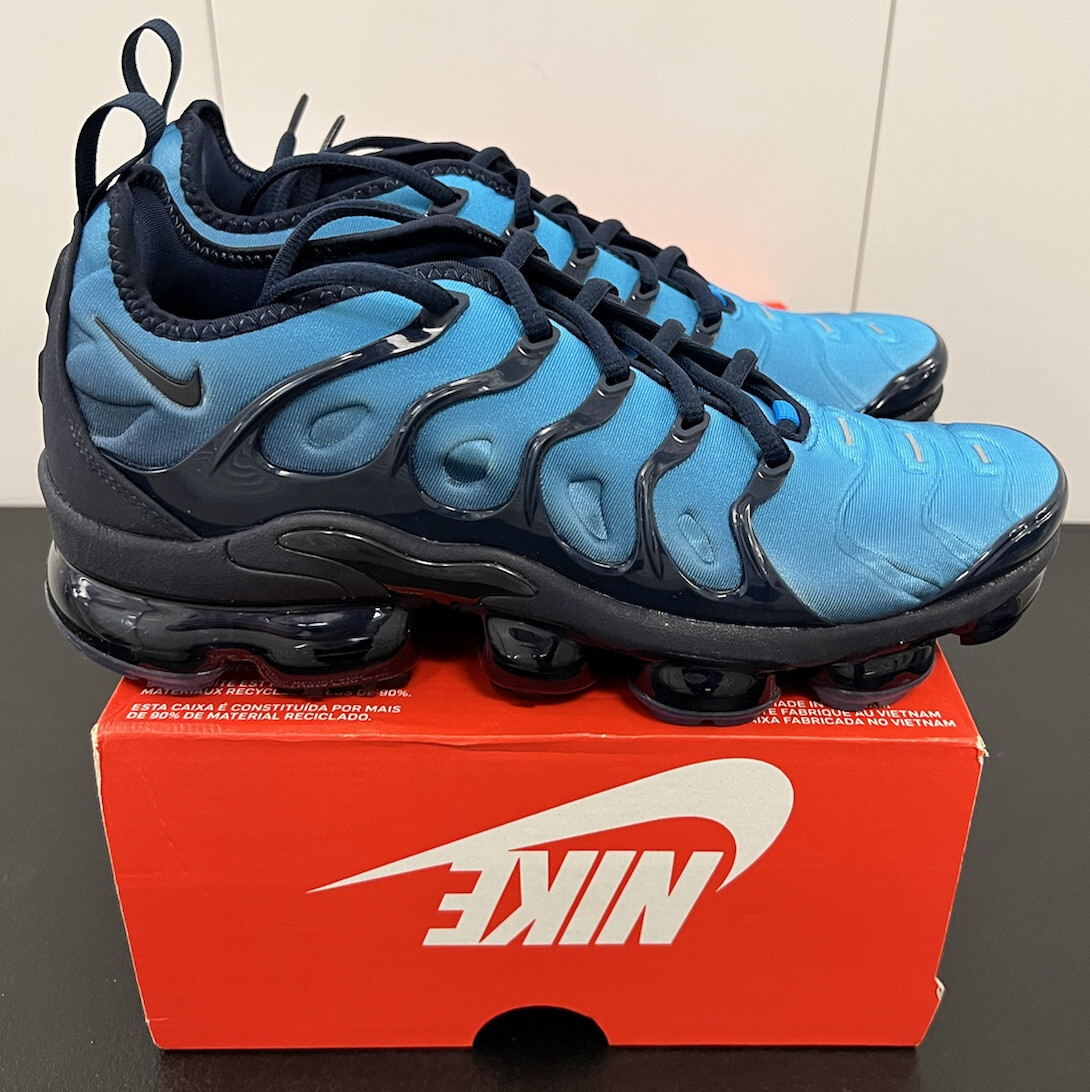 nike vapormax plus photo blue