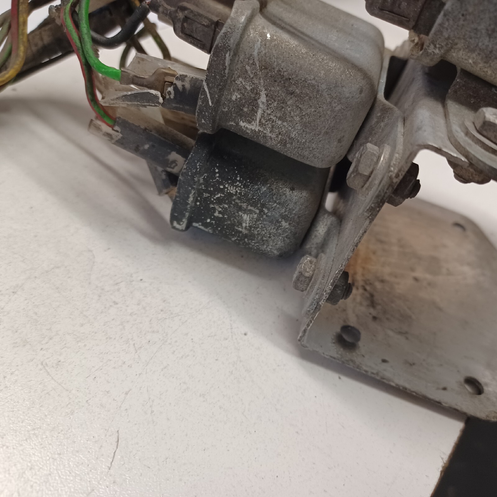 ROLLS ROYCE SILVER SHADOW USED LUCAS RELAYS 3 W/BRACKET AND WIRING