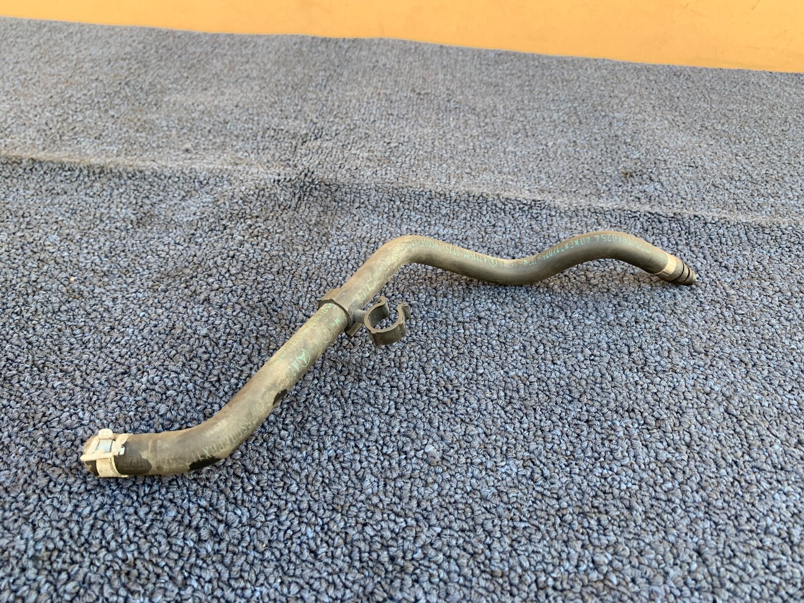 MERCEDES W216 W221 S550 CL600 CL550 EXPANSION TANK BREATHER PIPE LINE TUBE OEM eBay