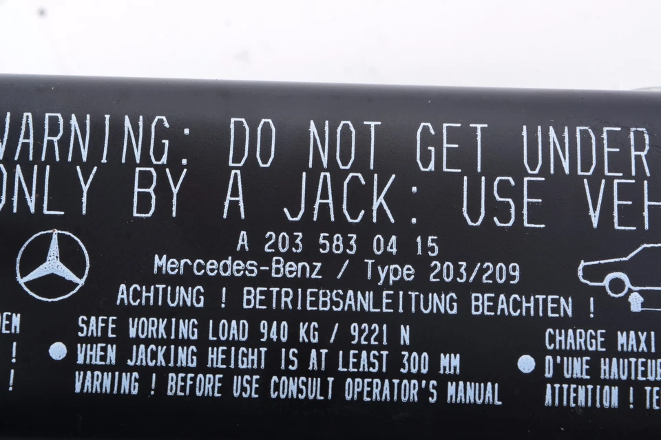 Chrysler Crossfire 2004-2006 - elevador de gato en carretera Foto 4 de 4