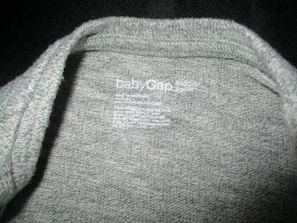 Blusa Top Camisa Gris Estampado Ciervo Bebé Gap Niñas Manga Larga Talla 5 Usada en Excelente Condición Foto 4 de 4