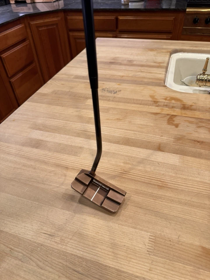 Putter Bettinardi Queen B 33.0 usado con eje de estabilidad Tour Foto 2 de 4