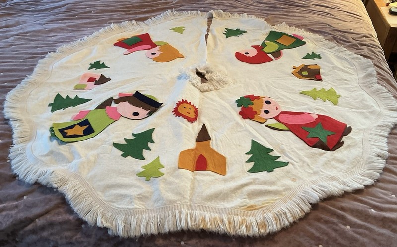 Vintage Christmas Felt Tree Skirt Handmade Appliques Fringed Mid-Century 44”