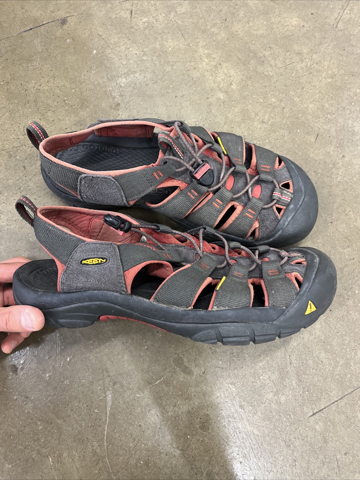 Sandali da trekking KEEN Newport H2 grigio salmone scarpe da spiaggia uomo taglia 12 US