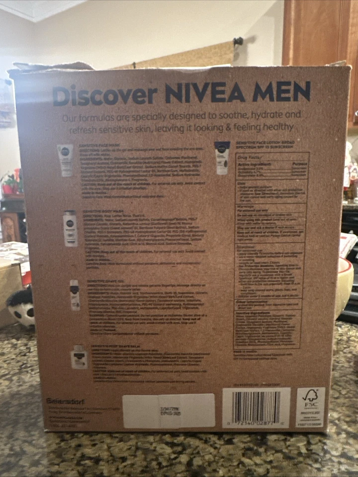 Nivea 男士日常必需品套装清洁剃须凝胶舒缓保湿沐浴露 — 第 2/3 张图片