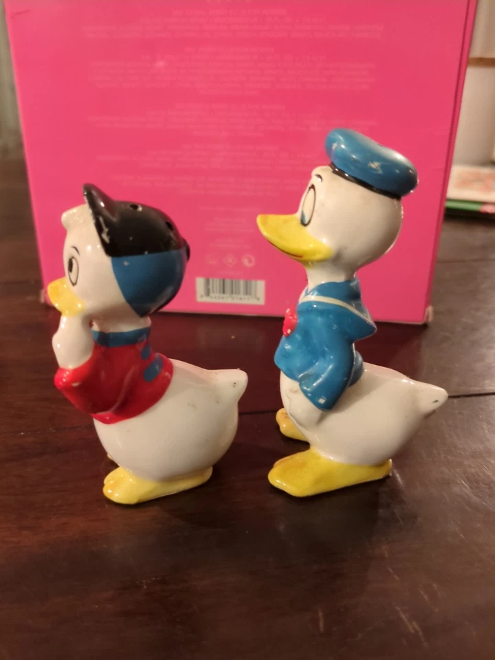 Juego de sal y pimienta vintage raro Walt Disney Foundation Donald y sobrino Foto 2 de 4