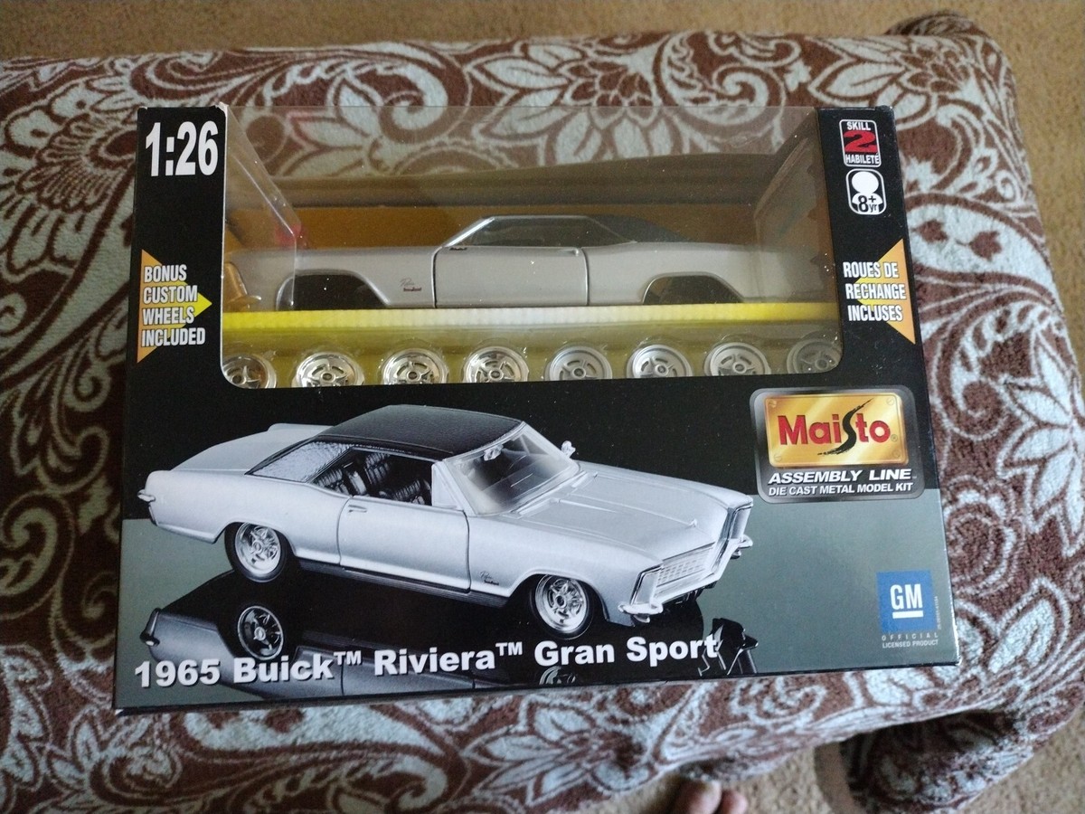 Maisto 1965 Buick Riviera Gran Sport 1 26 for sale online | eBay
