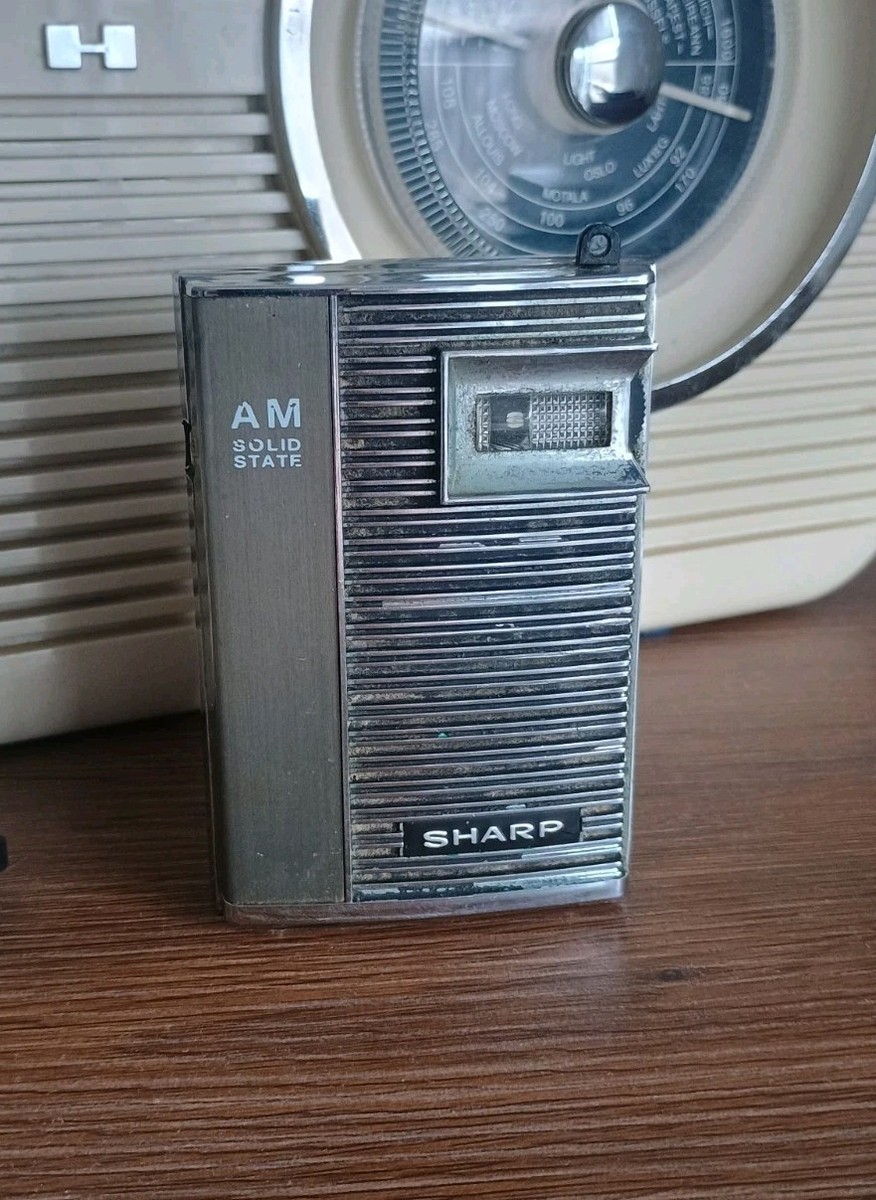 シャープ PORTABLE RADIO BP-102B Vintage Sharp Japan BP-102B 1960's Portable Transistor AM Radio
