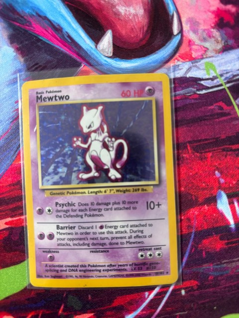 Mewtwo #10 (Base Set (1999))