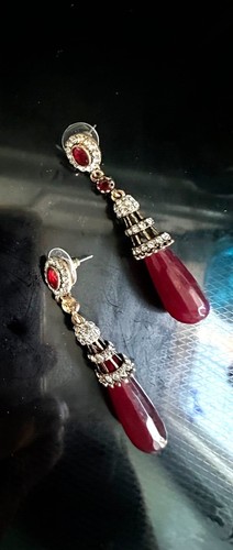 Wine-Coloured Crystal Dangle Earrings – 1.5" Elegant Sparkling Jewelry