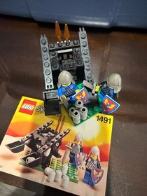 LEGO Castle Set 1491: Black Knights-Duel Defender 100% with manual